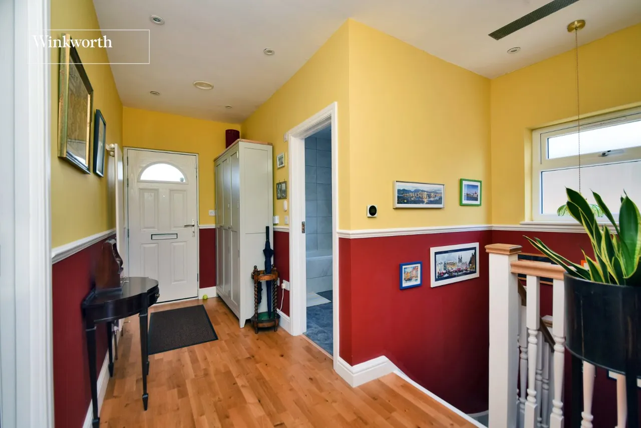 Moreton Road, Worcester Park, KT4, photo 18