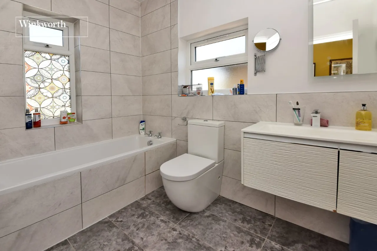 Moreton Road, Worcester Park, KT4, photo 16