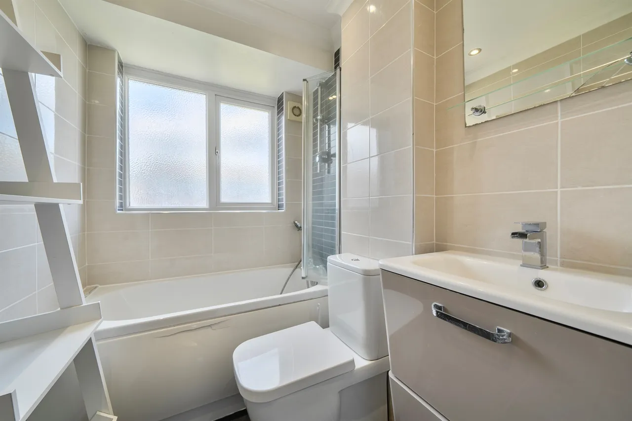 West Bank, Enfield, EN2, photo 11