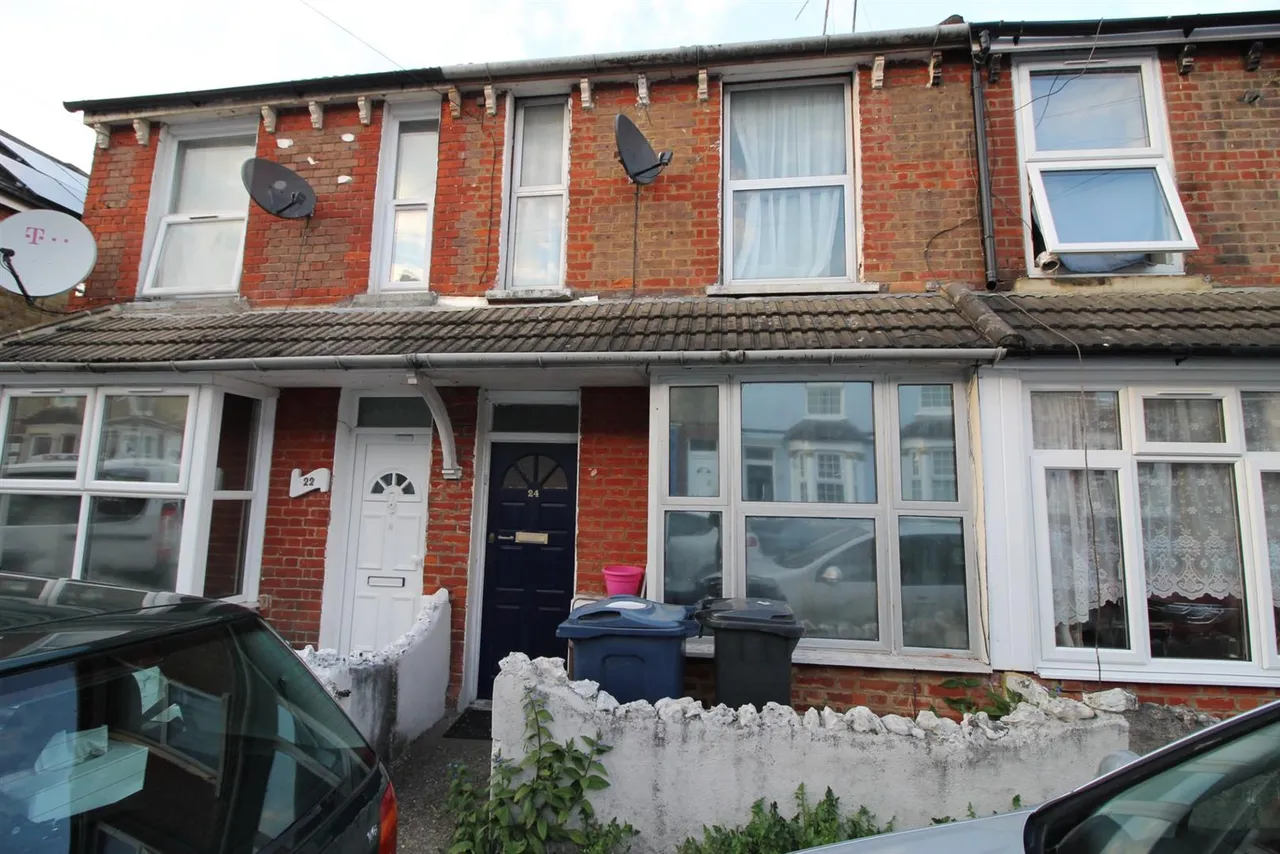 3 bed house for sale — High Wycombe, Buckinghamshire, HP11 2RD