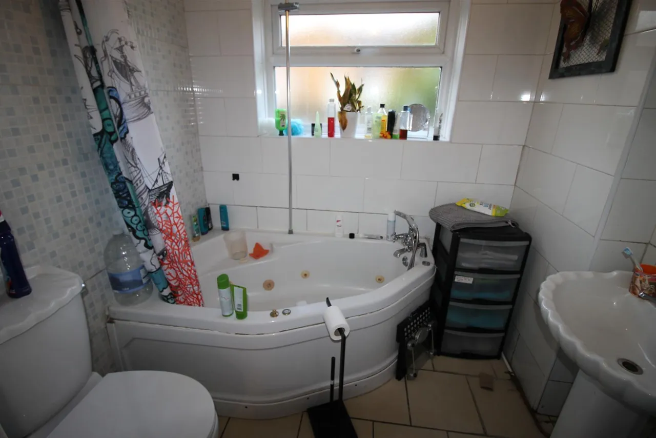 High Wycombe, Buckinghamshire, HP11 2RD, photo 8
