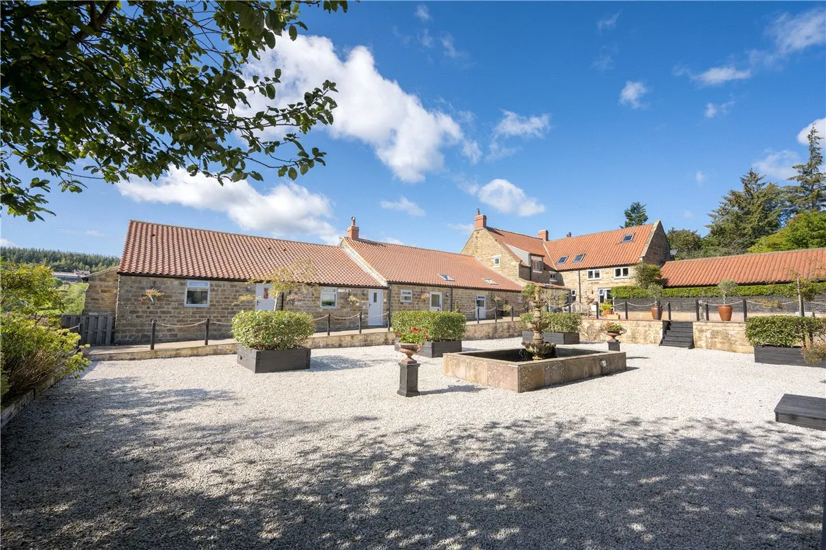 Island Farm Cottage, Staintondale, YO13, photo 2