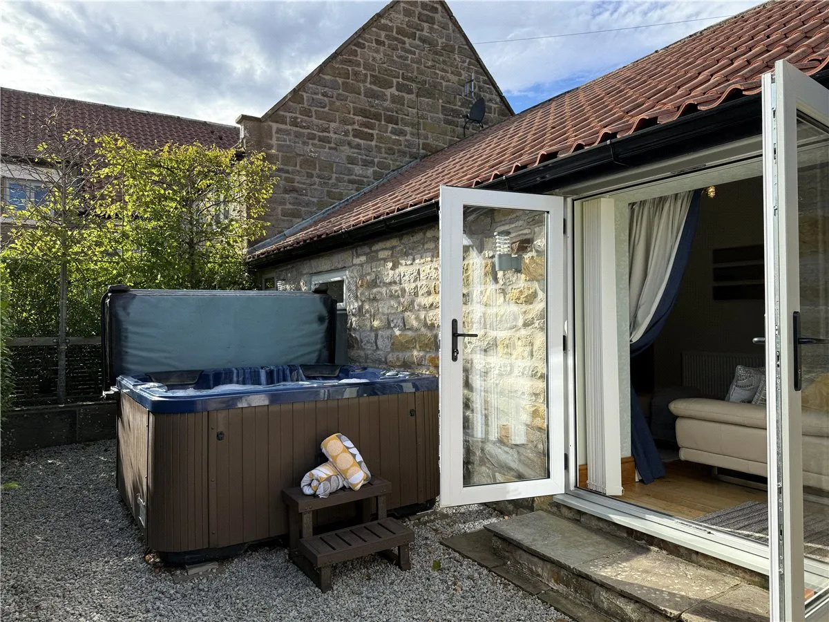 Island Farm Cottage, Staintondale, YO13, photo 40