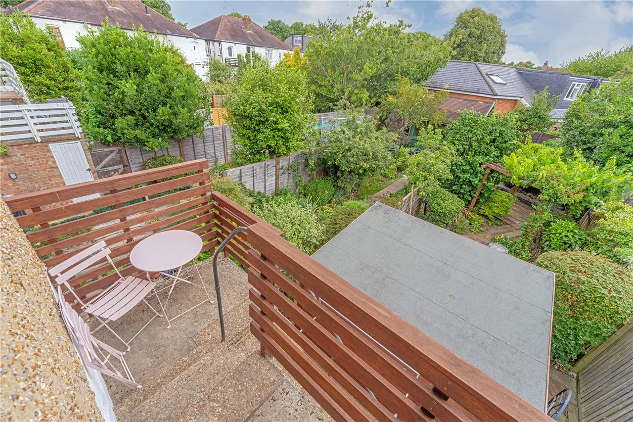 Chestnut Avenue, Hampton, TW12 2NU, photo 12