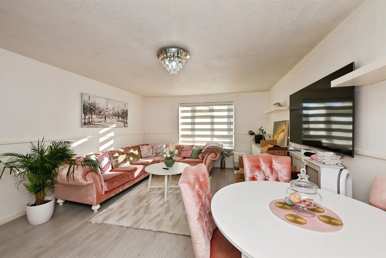 Groom Road, Broxbourne, EN10, photo 2