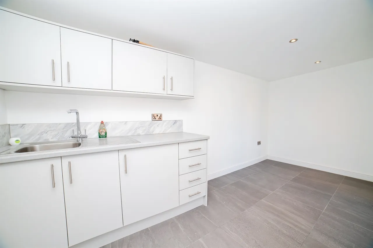 Devonshire Drive, Eastwood, NG16, photo 11