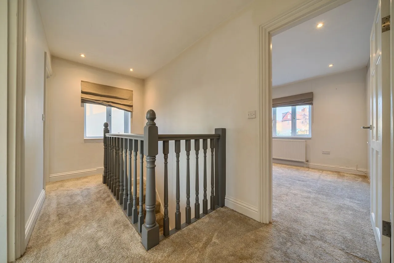 Cobland Road, SE12, photo 2