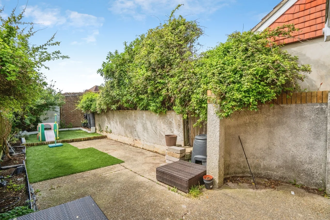 West Haye Road, Hayling Island, PO11, photo 15