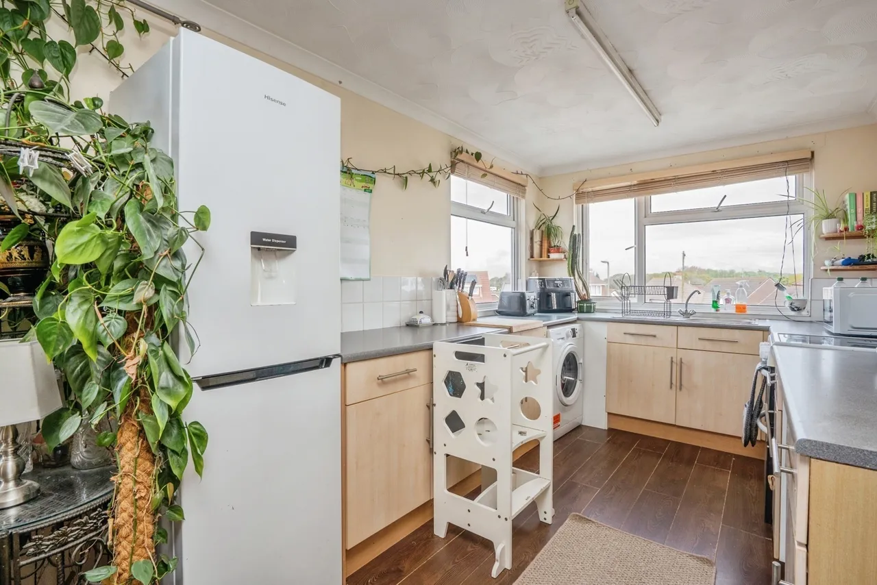 West Haye Road, Hayling Island, PO11, photo 4