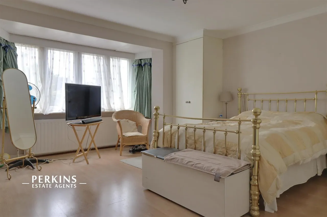 Kings Drive, Wembley, HA9, photo 5