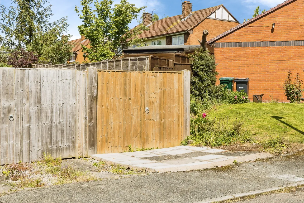 Larkspur Close, Chester, photo 11
