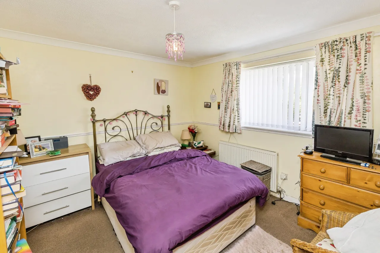 Larkspur Close, Chester, photo 8
