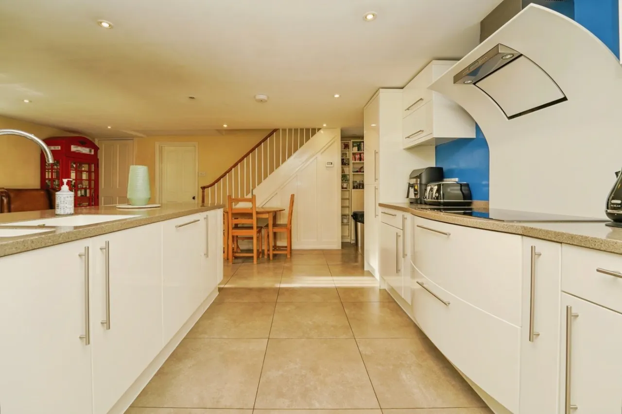 St. Lukes Road, Cheltenham, GL53, photo 4