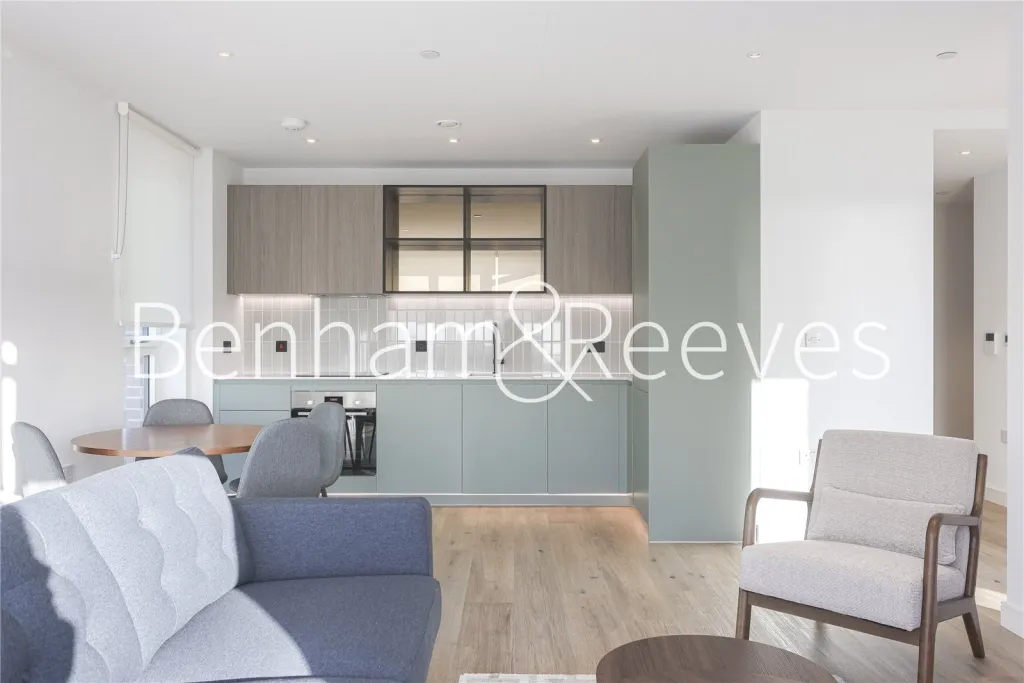 Cedrus Avenue, Southall, UB1, photo 4