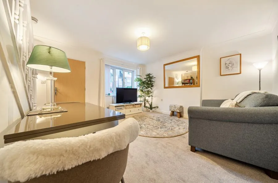 Duchess Place, Chester, CH2, photo 2