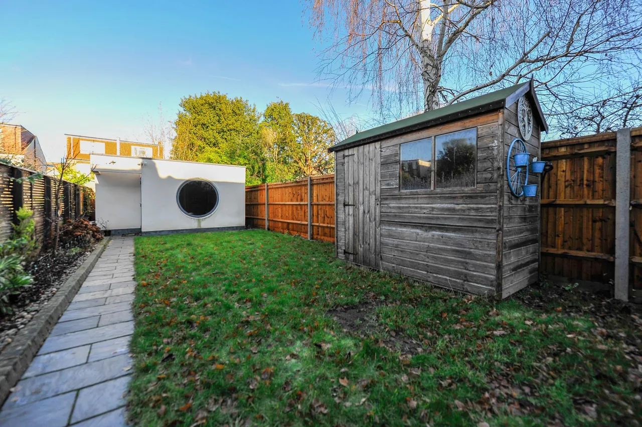 Chestnut Grove, New Malden, photo 7