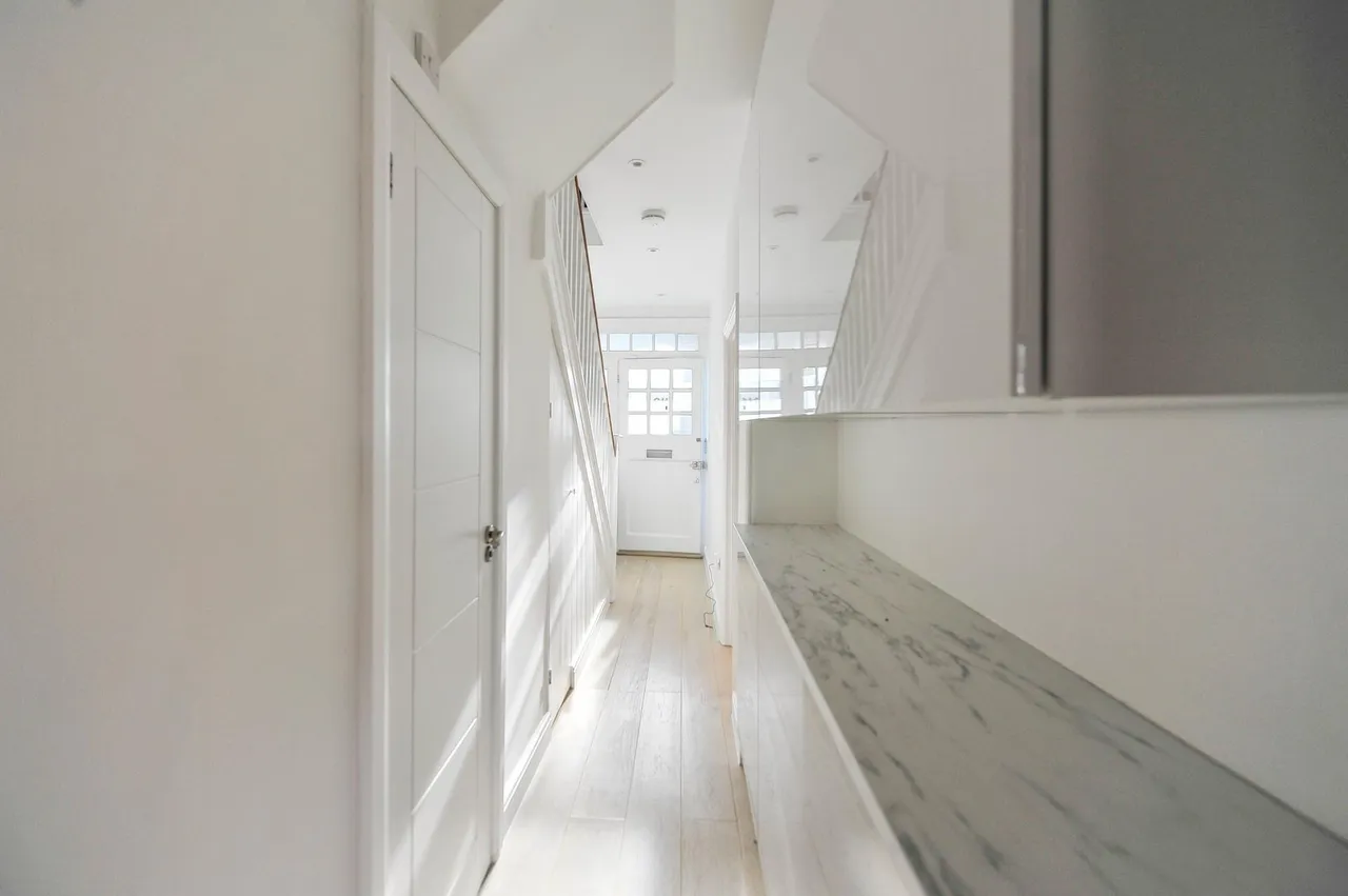 Chestnut Grove, New Malden, photo 11
