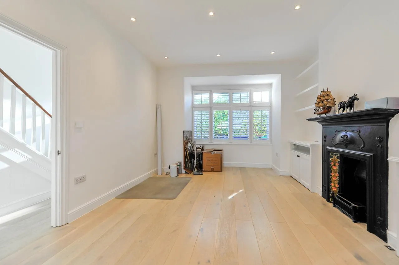 Chestnut Grove, New Malden, photo 2