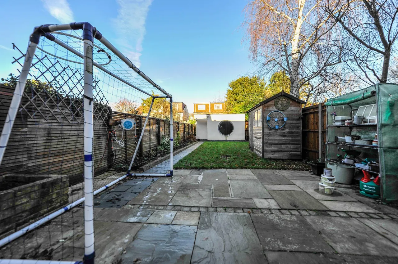 Chestnut Grove, New Malden, photo 5