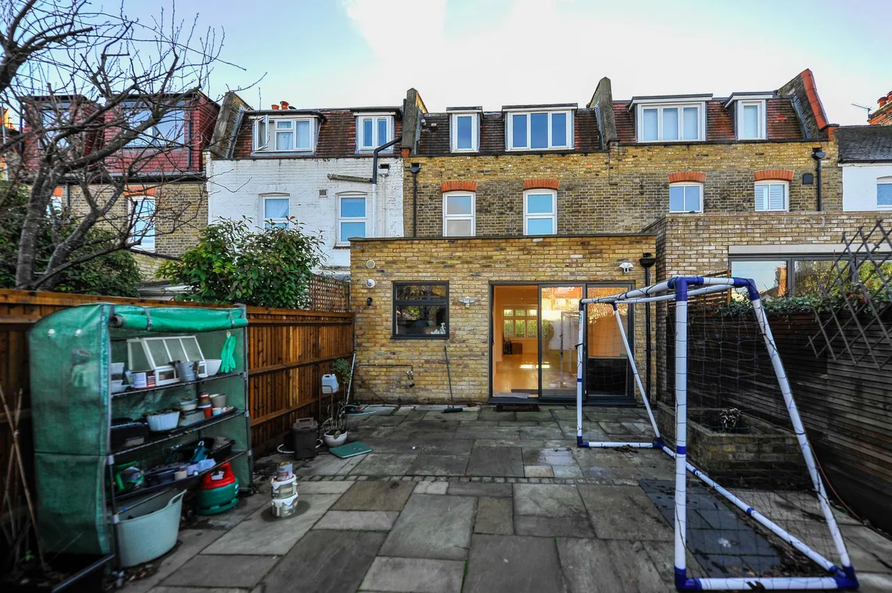 Chestnut Grove, New Malden, photo 6