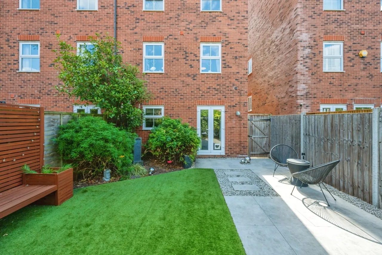 The Laurels, Fazeley, Tamworth, Staffordshire, B78, photo 25