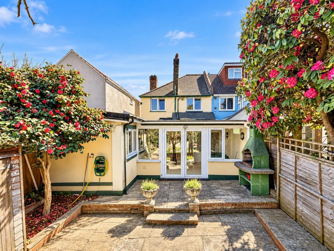 End Terrace, Hounslow, TW3, photo 5