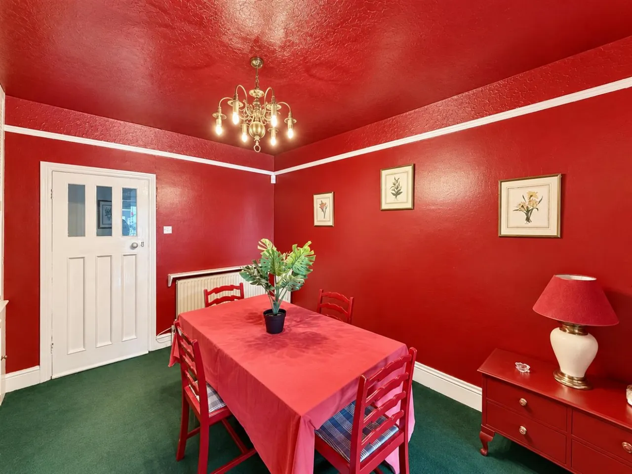 End Terrace, Hounslow, TW3, photo 4