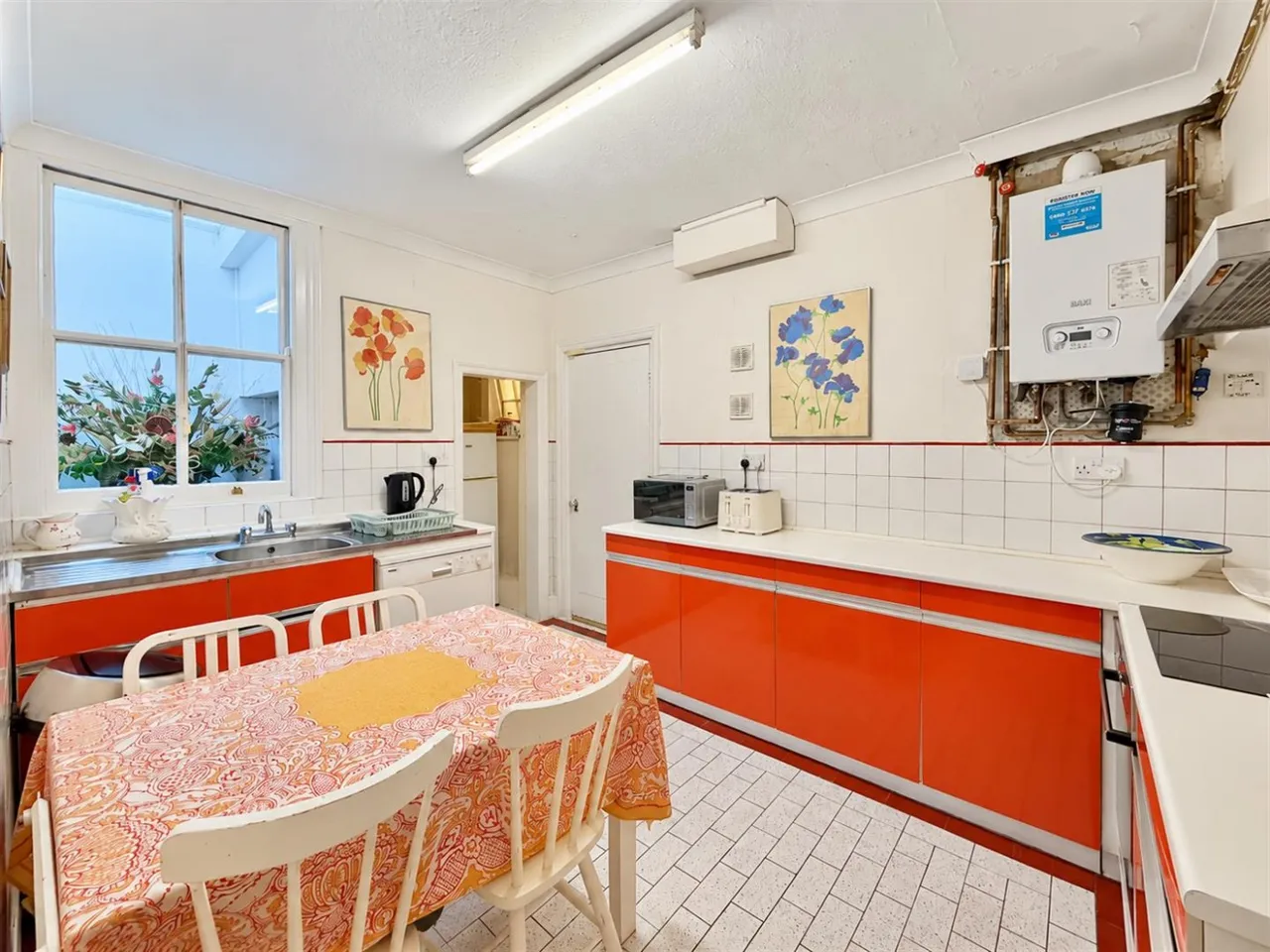 End Terrace, Hounslow, TW3, photo 7