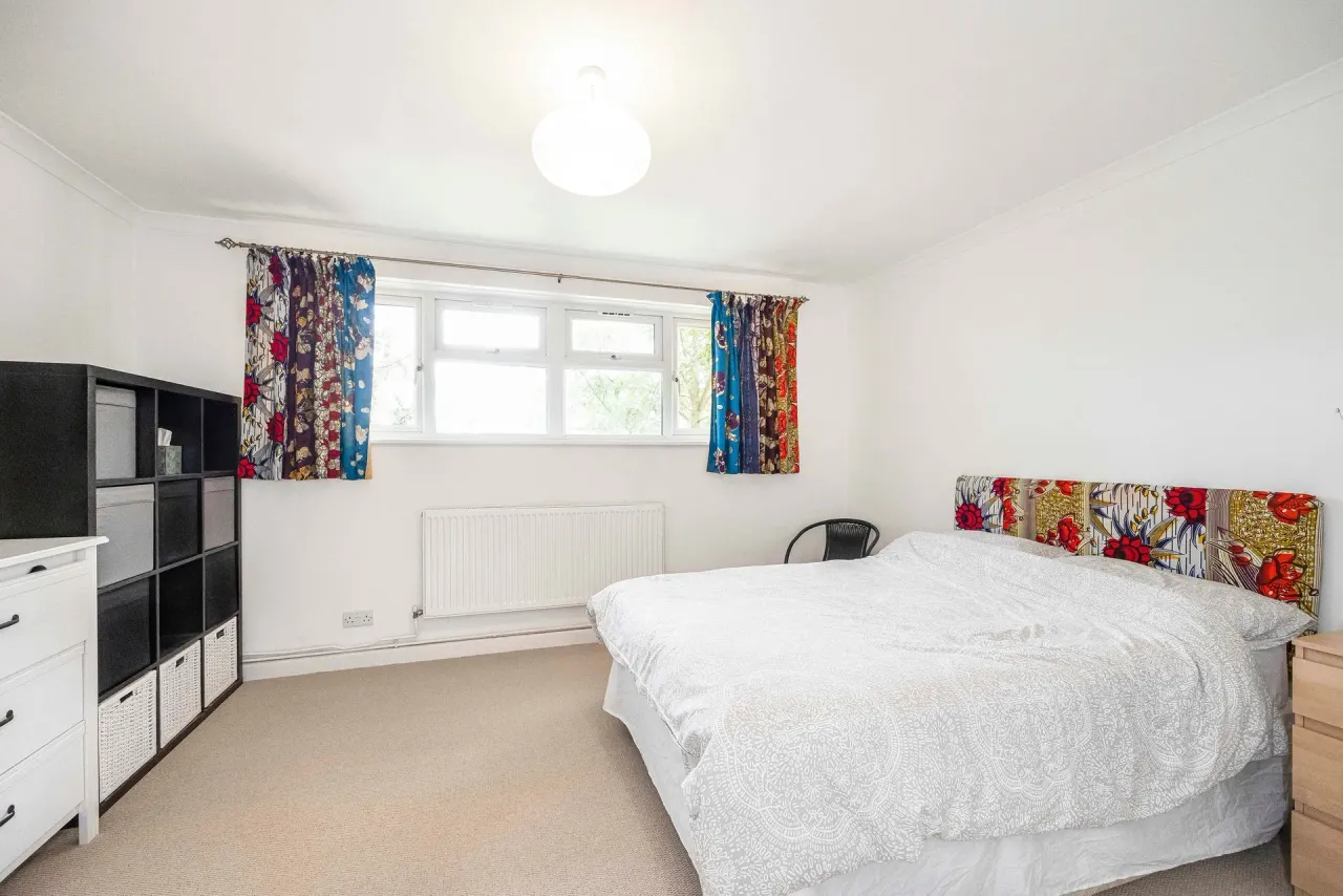 High Road Leyton, John Strype Court High Road Leyton, E10, photo 11