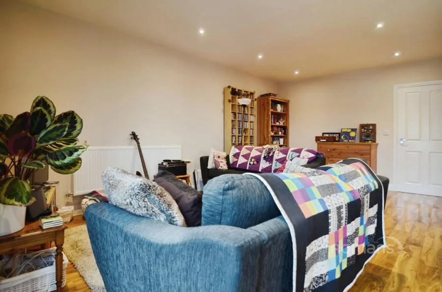 Queens Road, Farnborough, GU14, photo 5