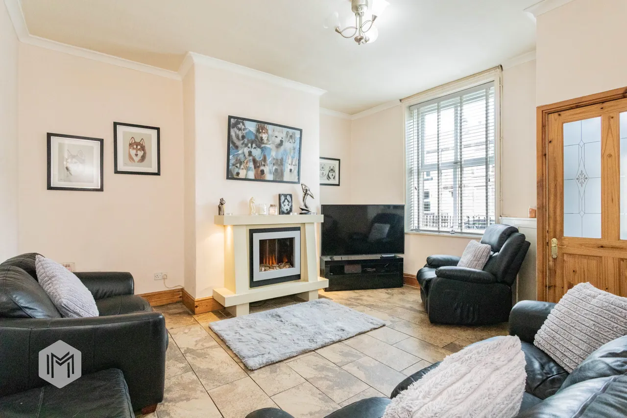 Bury Road, Tottington, Bury, BL8 3HB, photo 2