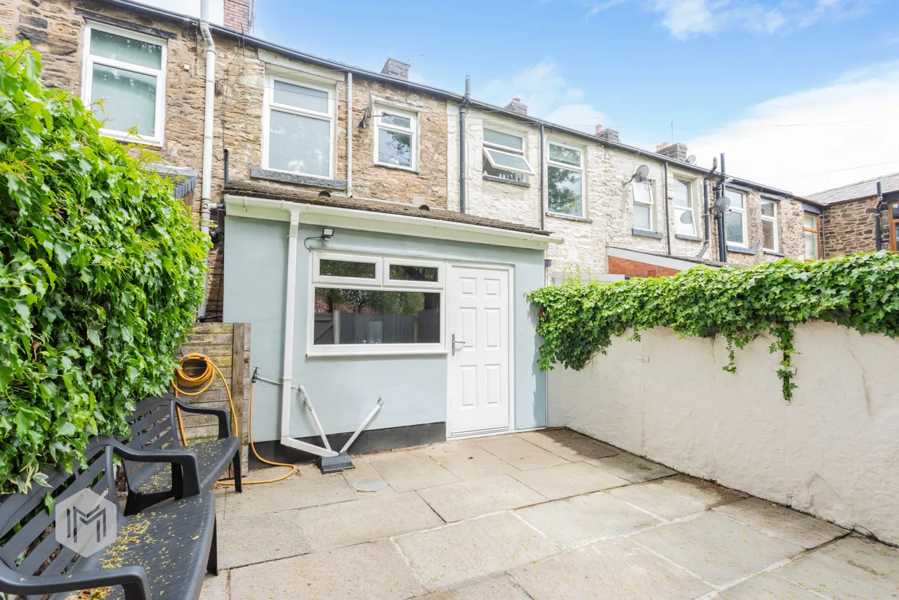 Bury Road, Tottington, Bury, BL8 3HB, photo 3