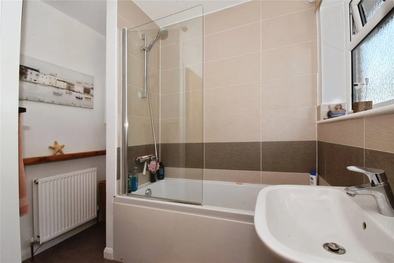 Central Avenue, Wigston, LE18, photo 20