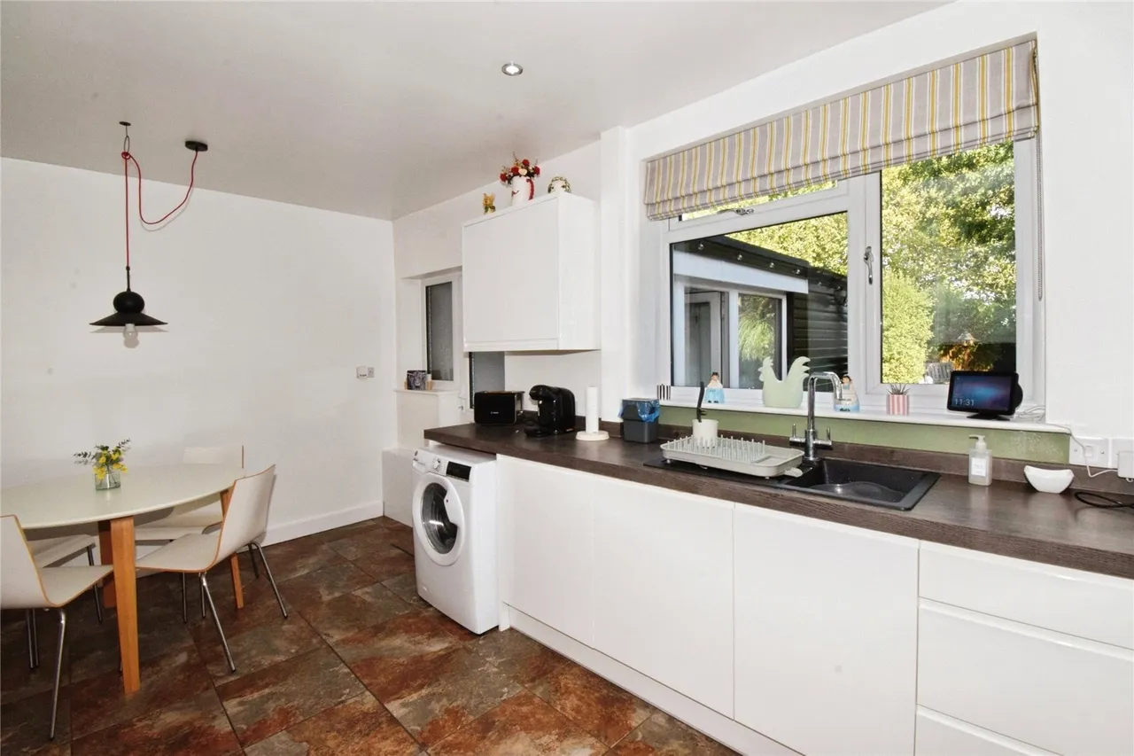 Central Avenue, Wigston, LE18, photo 14