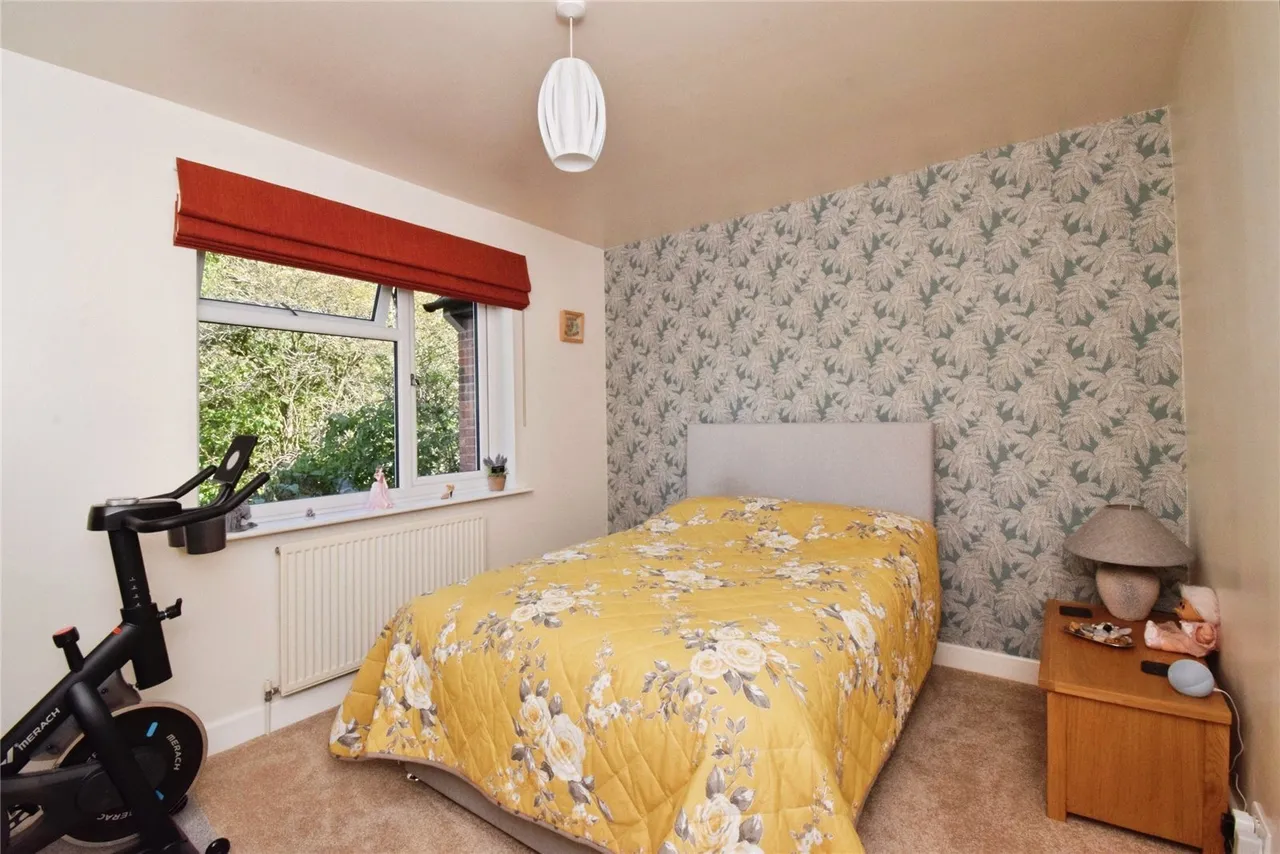 Central Avenue, Wigston, LE18, photo 8