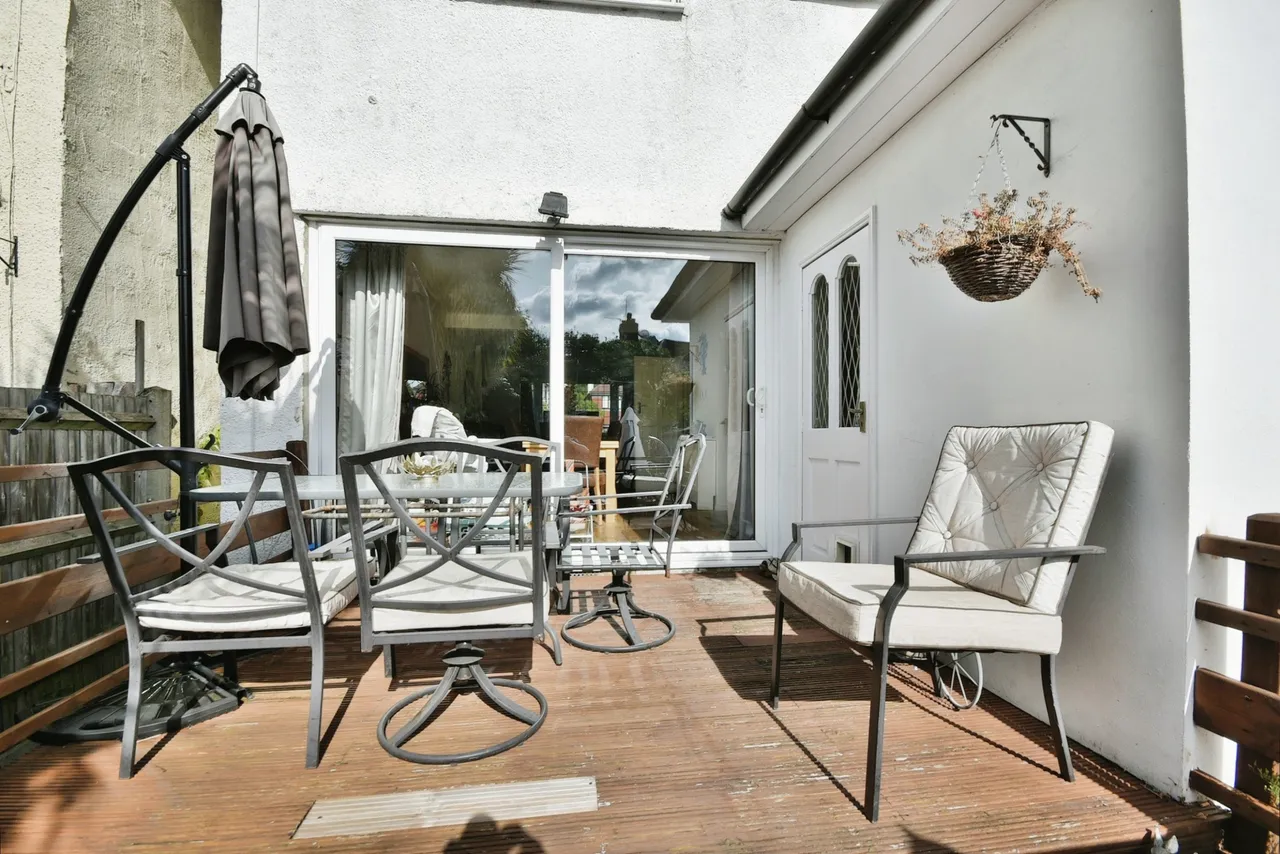 Winn Road, London, SE12, photo 17
