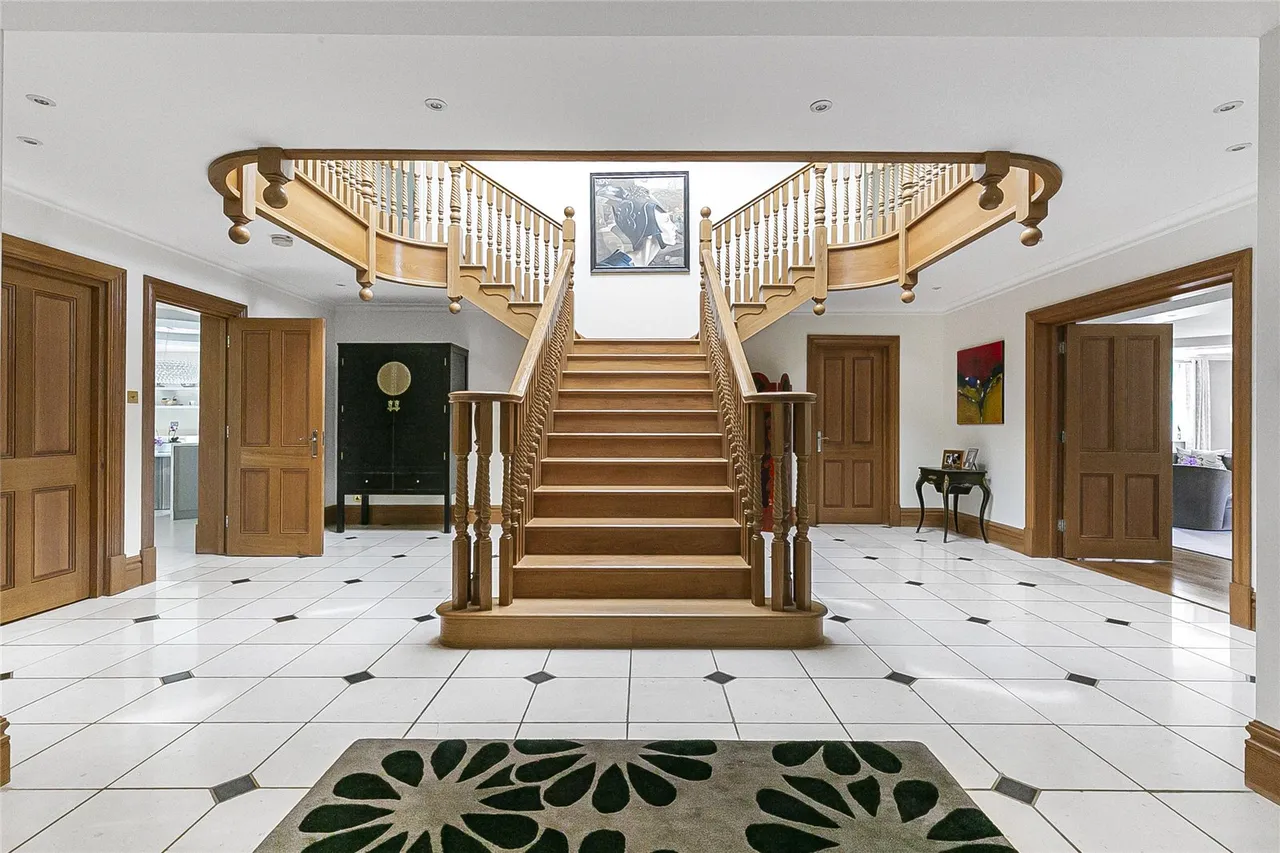 Wild Hill Road, Woodside, Hertfordshire, AL9 6DD, photo 2