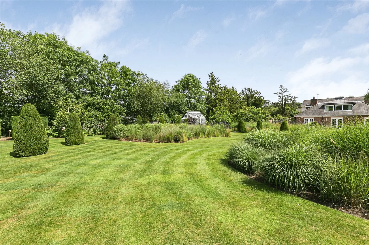 Wild Hill Road, Woodside, Hertfordshire, AL9 6DD, photo 47