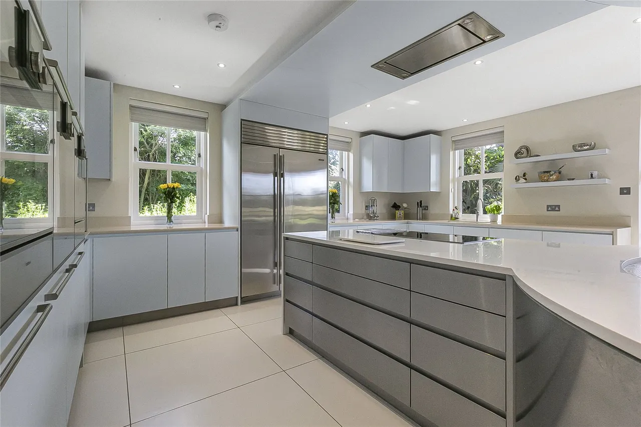 Wild Hill Road, Woodside, Hertfordshire, AL9 6DD, photo 11
