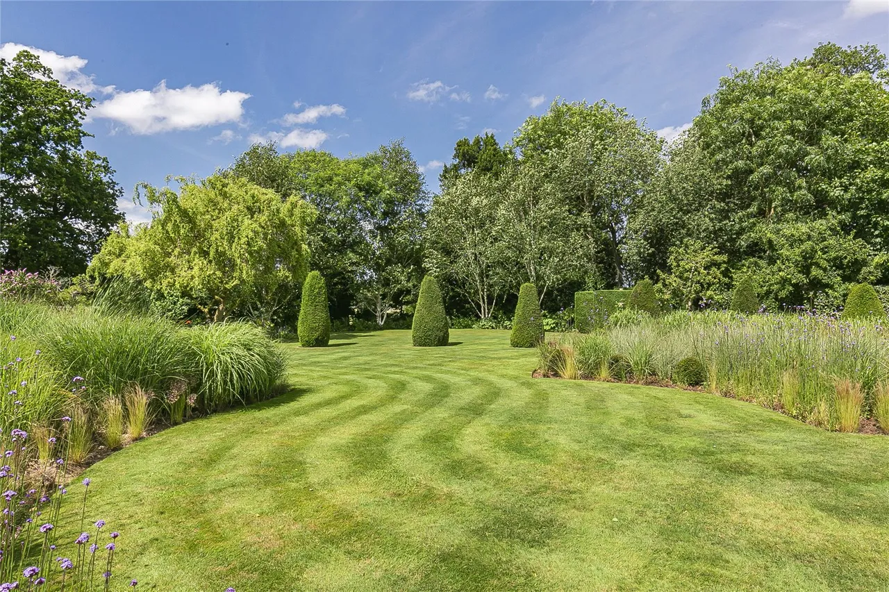 Wild Hill Road, Woodside, Hertfordshire, AL9 6DD, photo 50