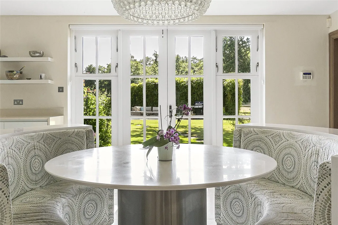 Wild Hill Road, Woodside, Hertfordshire, AL9 6DD, photo 8