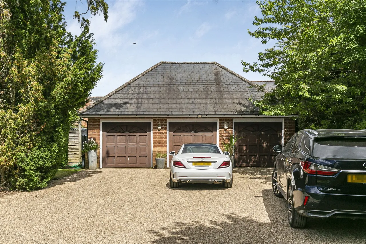 Wild Hill Road, Woodside, Hertfordshire, AL9 6DD, photo 53