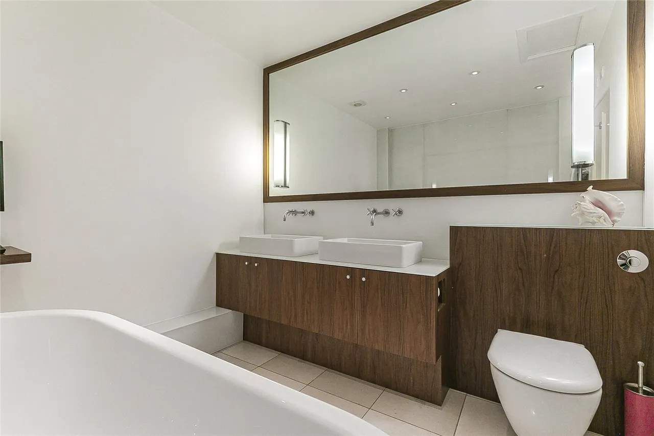 Wild Hill Road, Woodside, Hertfordshire, AL9 6DD, photo 34
