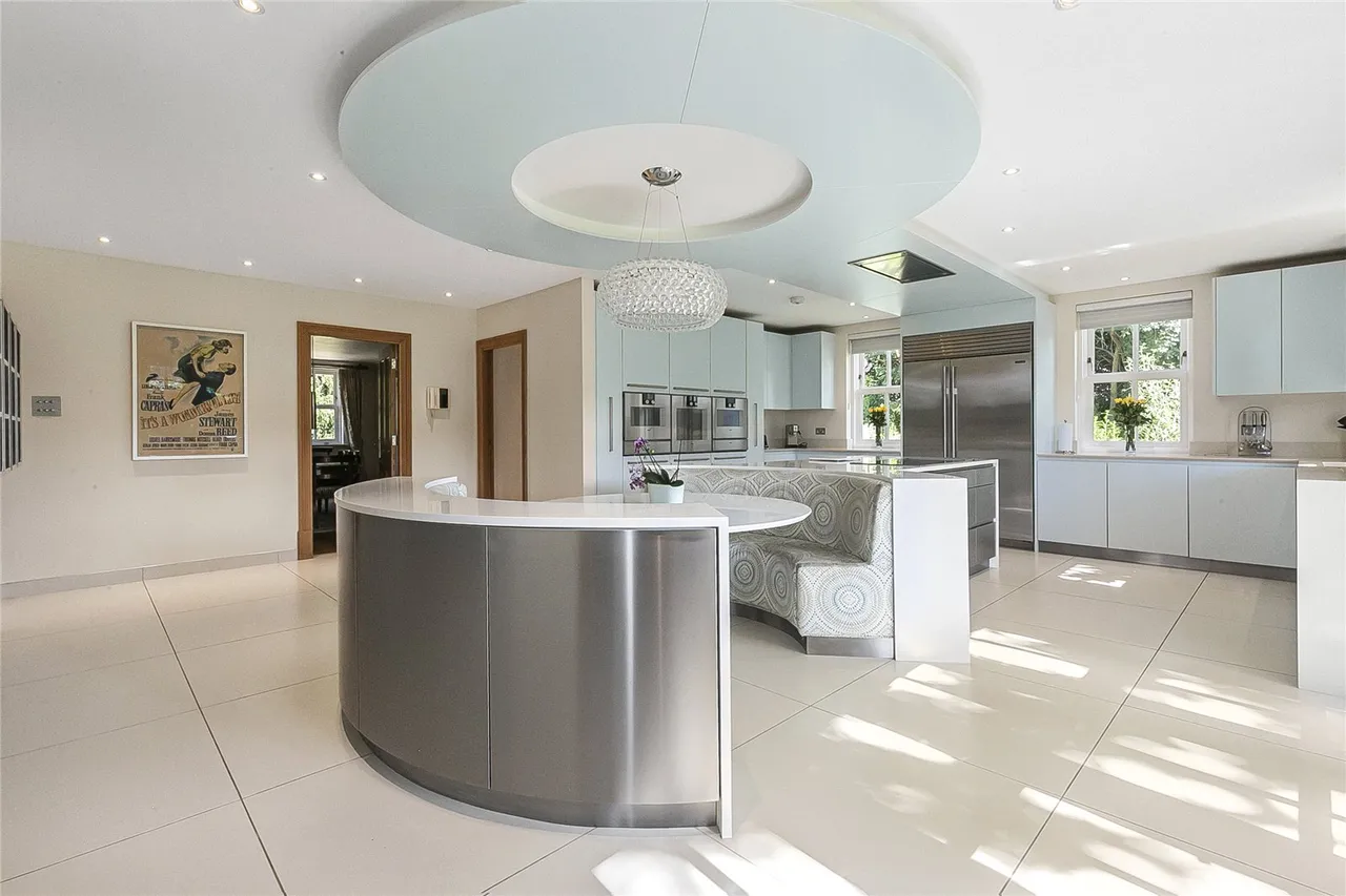 Wild Hill Road, Woodside, Hertfordshire, AL9 6DD, photo 13