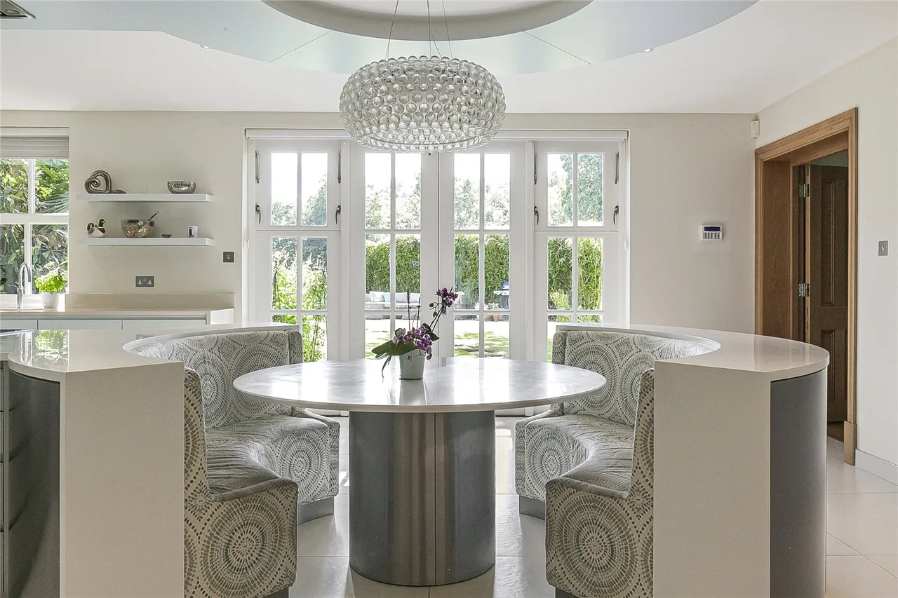 Wild Hill Road, Woodside, Hertfordshire, AL9 6DD, photo 10