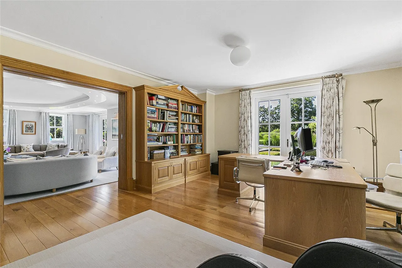 Wild Hill Road, Woodside, Hertfordshire, AL9 6DD, photo 19