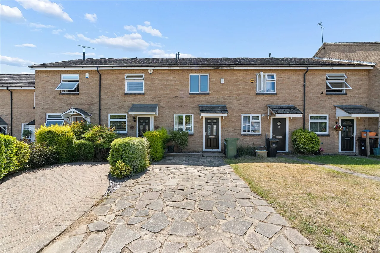 2 bed house for sale, Latimer Drive, Basildon, SS15
