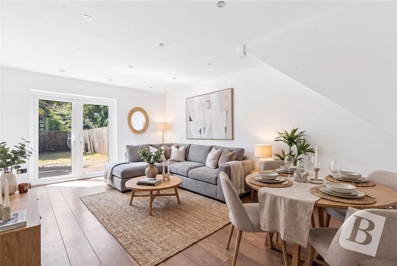 Latimer Drive, Basildon, SS15, photo 2
