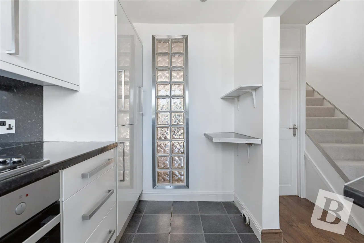 Latimer Drive, Basildon, SS15, photo 10