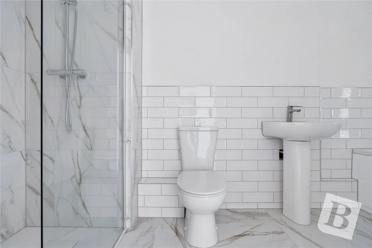 Latimer Drive, Basildon, SS15, photo 8